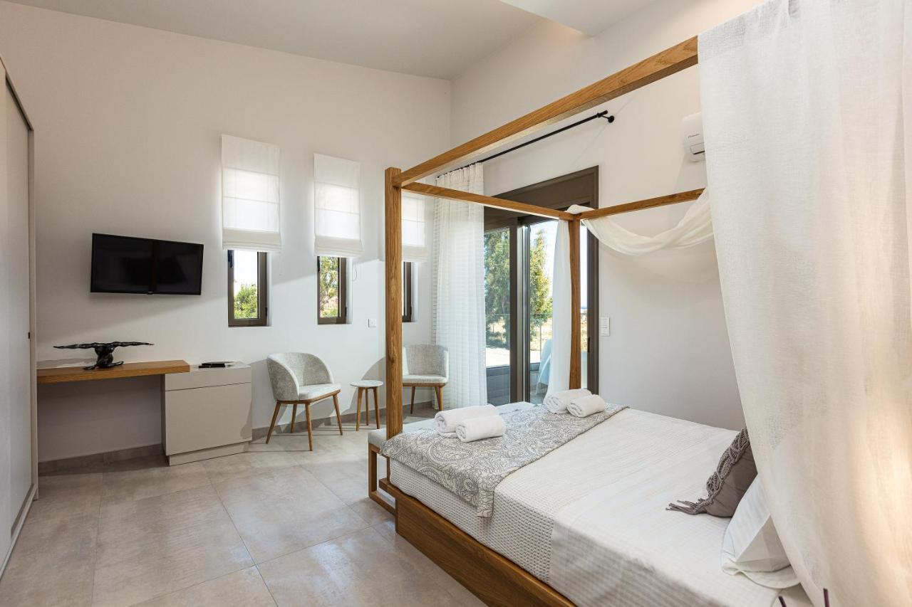 Lagoon Seaside Villa, Sumptuous Retreat,By Thinkvilla Panormos  Bagian luar foto