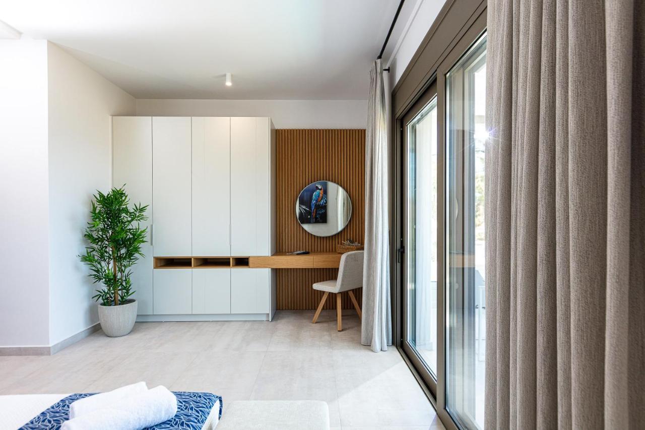 Lagoon Seaside Villa, Sumptuous Retreat,By Thinkvilla Panormos  Bagian luar foto